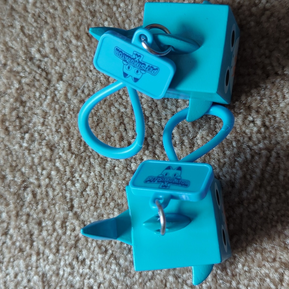 Pet Simulator X Shark Keychains - Picture 2 of 2